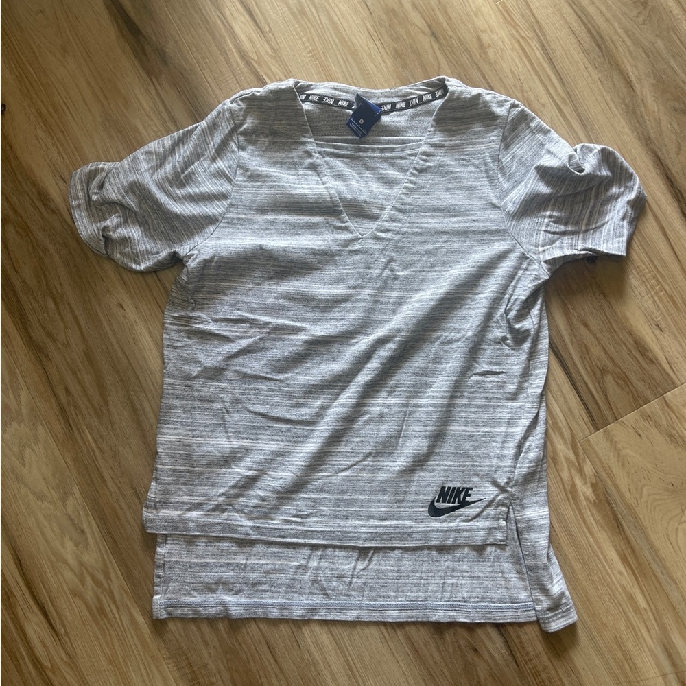 Nike Gray Short Sleeve Tee